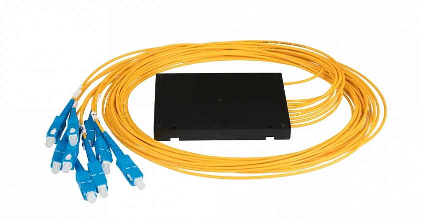 NMF-SPP1X8A1-SCU-B Сплиттер планарный 1x8, 9/125мкм, SC/UPC, 2 мм - YUM