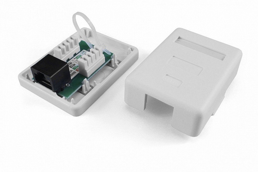 SB1-1-8P8C-C5e-WH Розетка RJ-45 - YUM